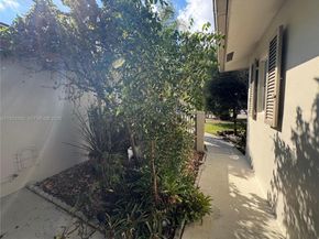 2731 N 72nd Way, Hollywood FL 33024