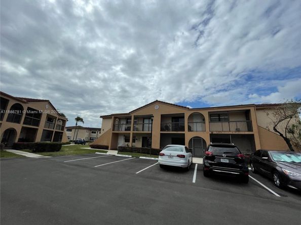 18216 Mediterranean Blvd 119, Hialeah FL 33015