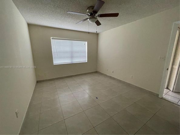 18216 Mediterranean Blvd 119, Hialeah FL 33015