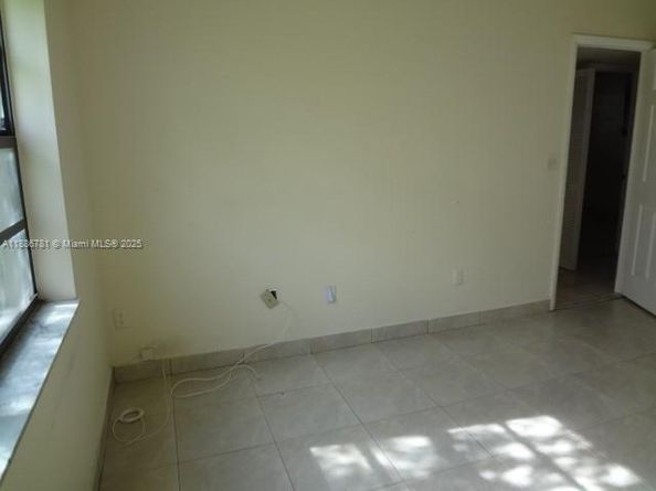 18216 Mediterranean Blvd 119, Hialeah FL 33015