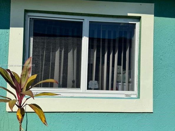 820 SW 49th Ter, Margate FL 33068