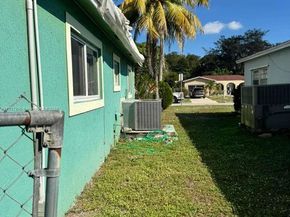 820 SW 49th Ter, Margate FL 33068