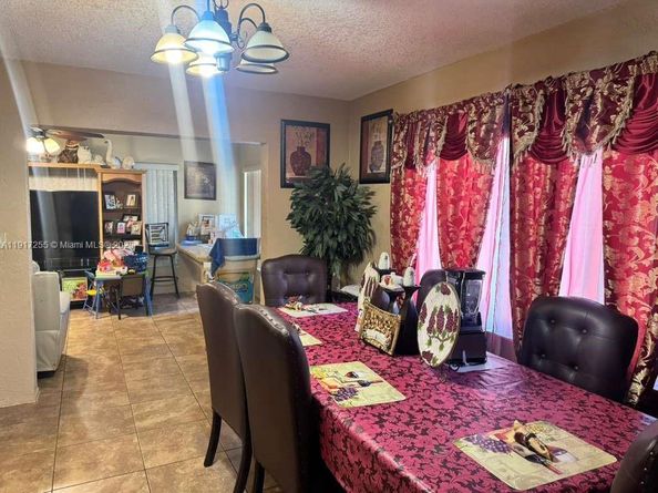 820 SW 49th Ter, Margate FL 33068