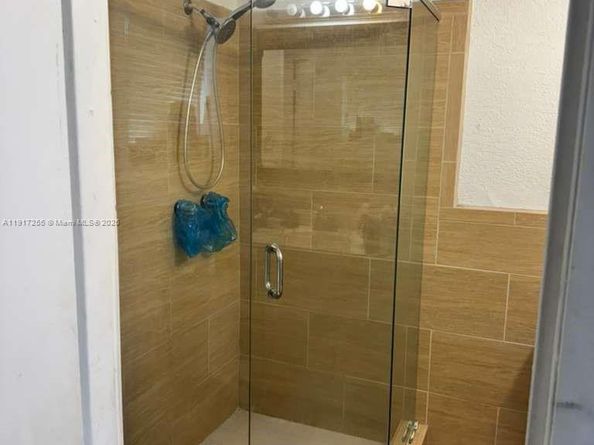 820 SW 49th Ter, Margate FL 33068