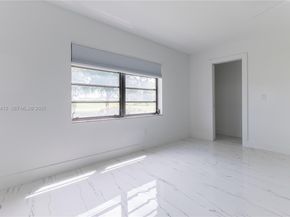 8435 Casa Del Lago 22C, Boca Raton FL 33433