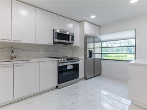 8435 Casa Del Lago 22C, Boca Raton FL 33433