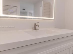 8435 Casa Del Lago 22C, Boca Raton FL 33433