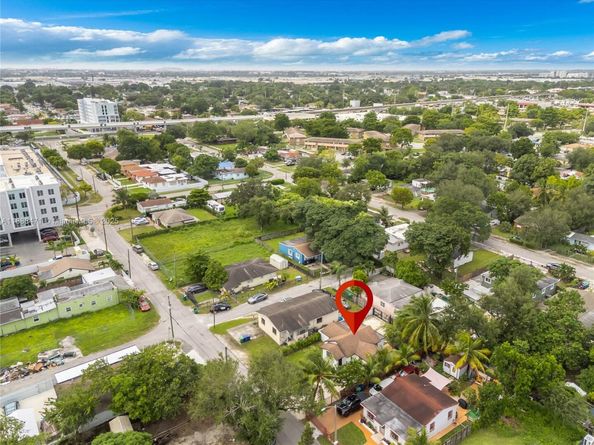2443 NW 55th St, Miami FL 33142