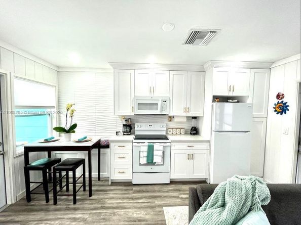 1218 N 24th Ave, Hollywood FL 33020