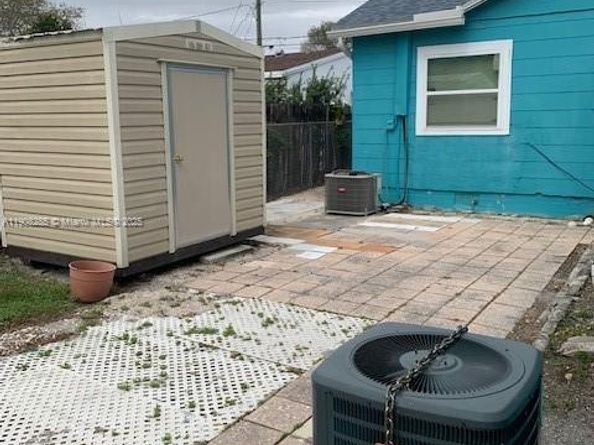 1218 N 24th Ave, Hollywood FL 33020