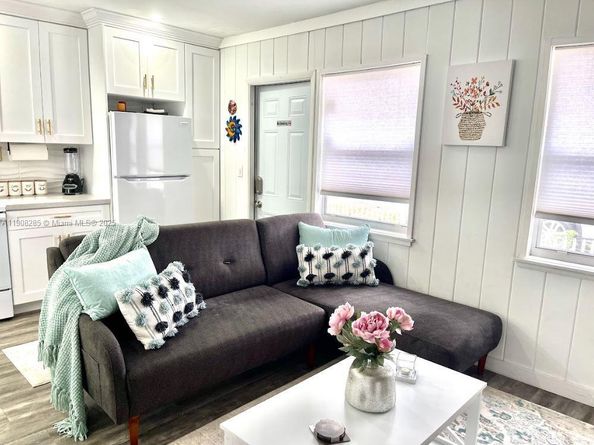 1218 N 24th Ave, Hollywood FL 33020