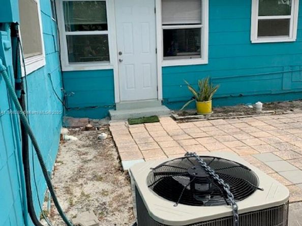 1218 N 24th Ave, Hollywood FL 33020