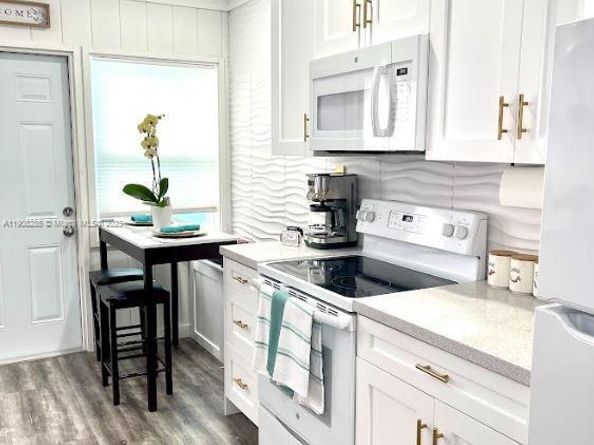 1218 N 24th Ave, Hollywood FL 33020