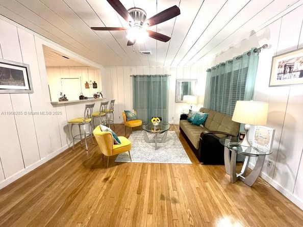 1218 N 24th Ave, Hollywood FL 33020