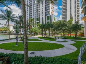 460 NE 28 704, Miami FL 33137