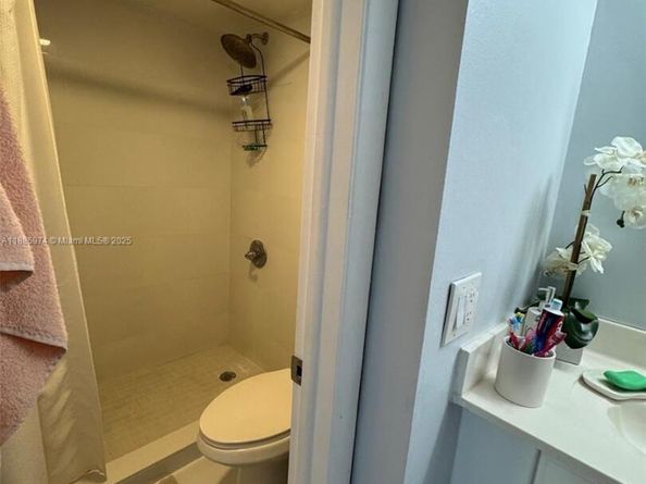 2410 SW 122nd Ct 1, Miami FL 33175