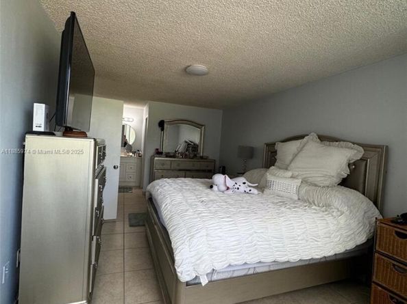 2410 SW 122nd Ct 1, Miami FL 33175