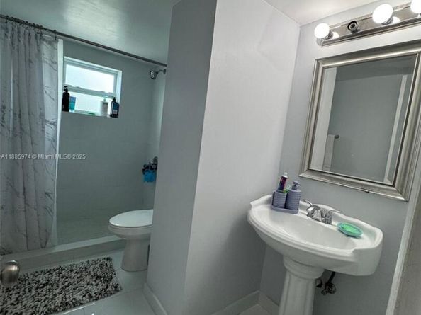 2410 SW 122nd Ct 1, Miami FL 33175