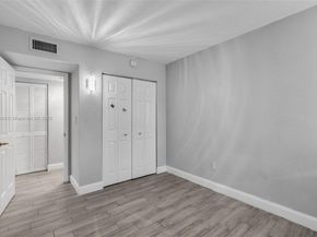 1885 W 56th St 110, Hialeah FL 33012