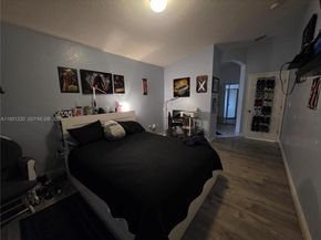 1885 SE 13th St, Homestead FL 33035