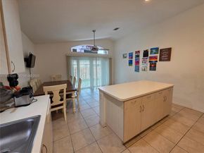 1885 SE 13th St, Homestead FL 33035