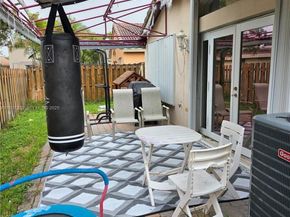 1885 SE 13th St, Homestead FL 33035