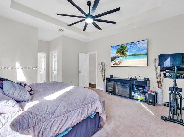 726 SE 37th Pl, Homestead FL 33033