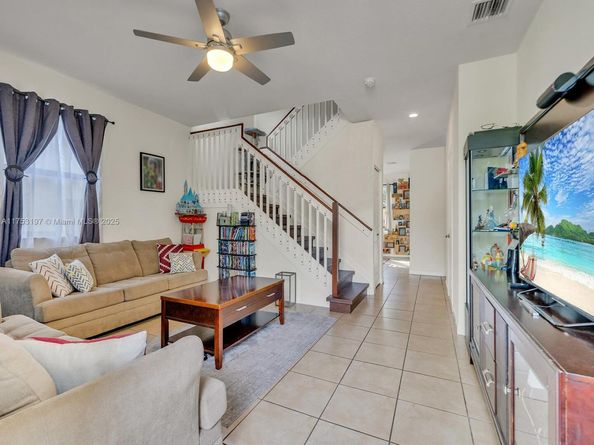 726 SE 37th Pl, Homestead FL 33033