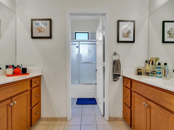 726 SE 37th Pl, Homestead FL 33033