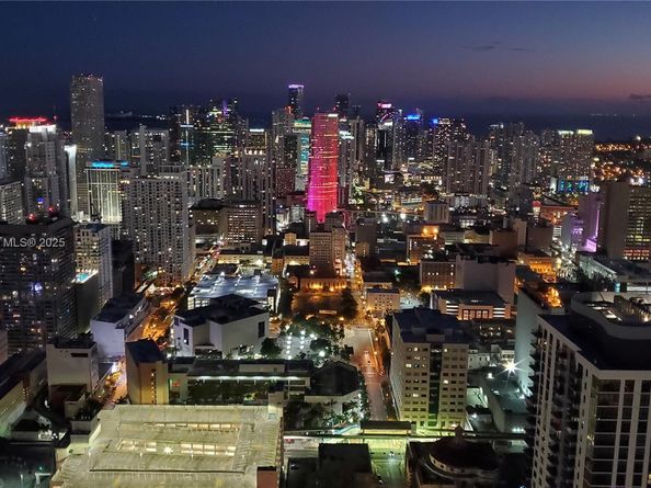 851 NE 1st Ave 2208, Miami FL 33132