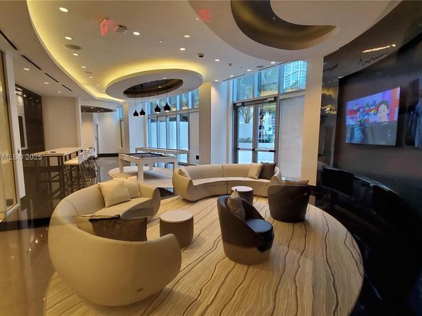 851 NE 1st Ave 2208, Miami FL 33132