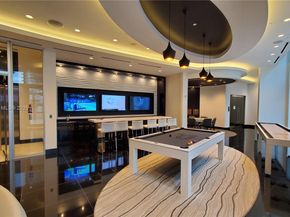 851 NE 1st Ave 2208, Miami FL 33132