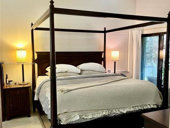 Undisclosed Address #A11929210, Davie FL 33331