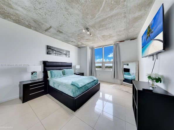 Undisclosed Address #A11823169, Miami FL 33137