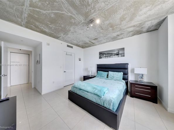 Undisclosed Address #A11823169, Miami FL 33137