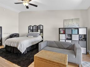 4283 S Pine Island Rd, Davie FL 33328