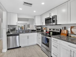 4283 S Pine Island Rd, Davie FL 33328