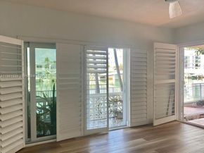 8040 Tatum Waterway Dr 5, Miami Beach FL 33141