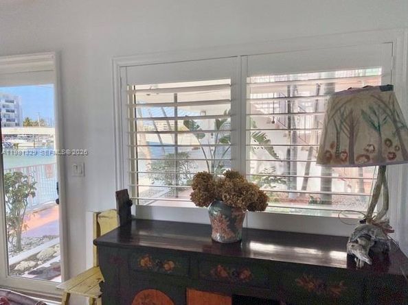 8040 Tatum Waterway Dr 5, Miami Beach FL 33141