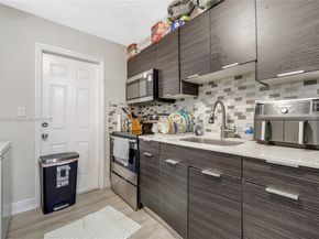 2512 NW 9th Pl, Fort Lauderdale FL 33311