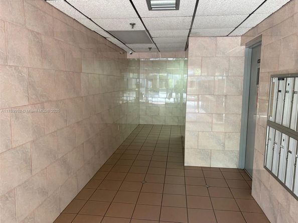 Undisclosed Address #A11789952, Miami Beach FL 33139