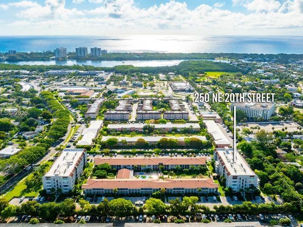 250 NE 20th St 2110, Boca Raton FL 33431