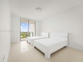17301 Biscayne Blvd 1704, North Miami Beach FL 33160