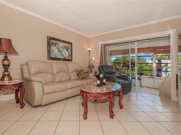 2991 NW 46th Ave 210, Lauderdale Lakes FL 33313