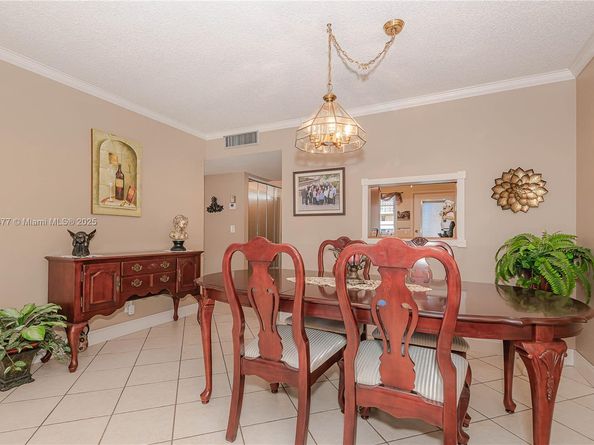 2991 NW 46th Ave 210, Lauderdale Lakes FL 33313