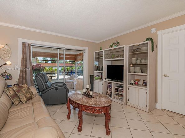 2991 NW 46th Ave 210, Lauderdale Lakes FL 33313