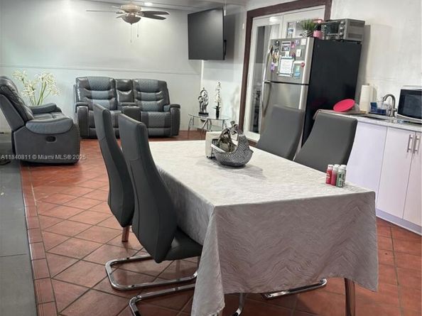 821 E 13th St, Hialeah FL 33010
