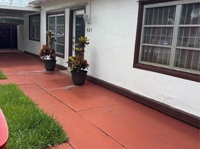 821 E 13th St, Hialeah FL 33010