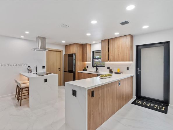 2020 NE 54th, Fort Lauderdale FL 33308