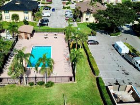 10019 Winding Lake Rd 202, Sunrise FL 33351